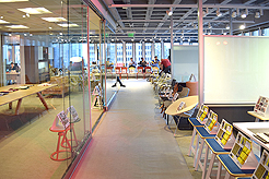 KNOLL CATWALK FASHION SHOW